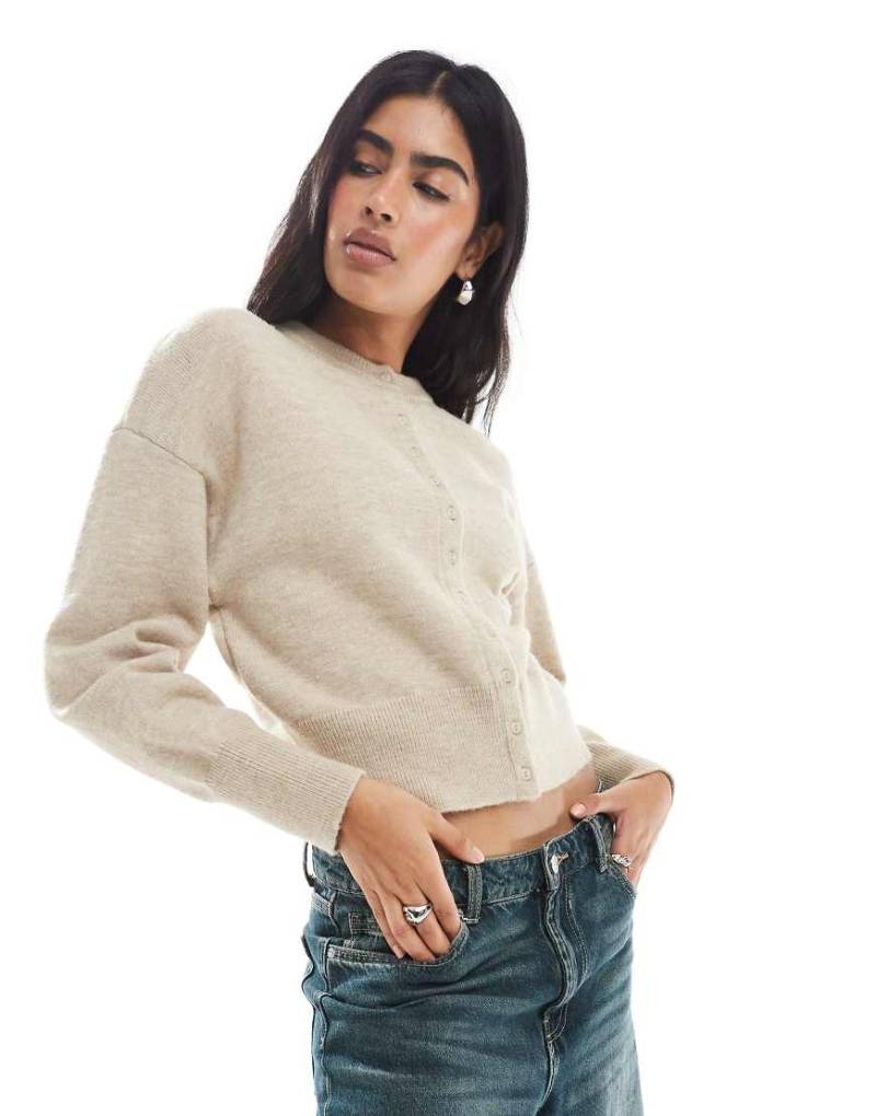 Daisy Street - Taillierte Strickjacke in Hellbeige-Neutral von Daisy Street