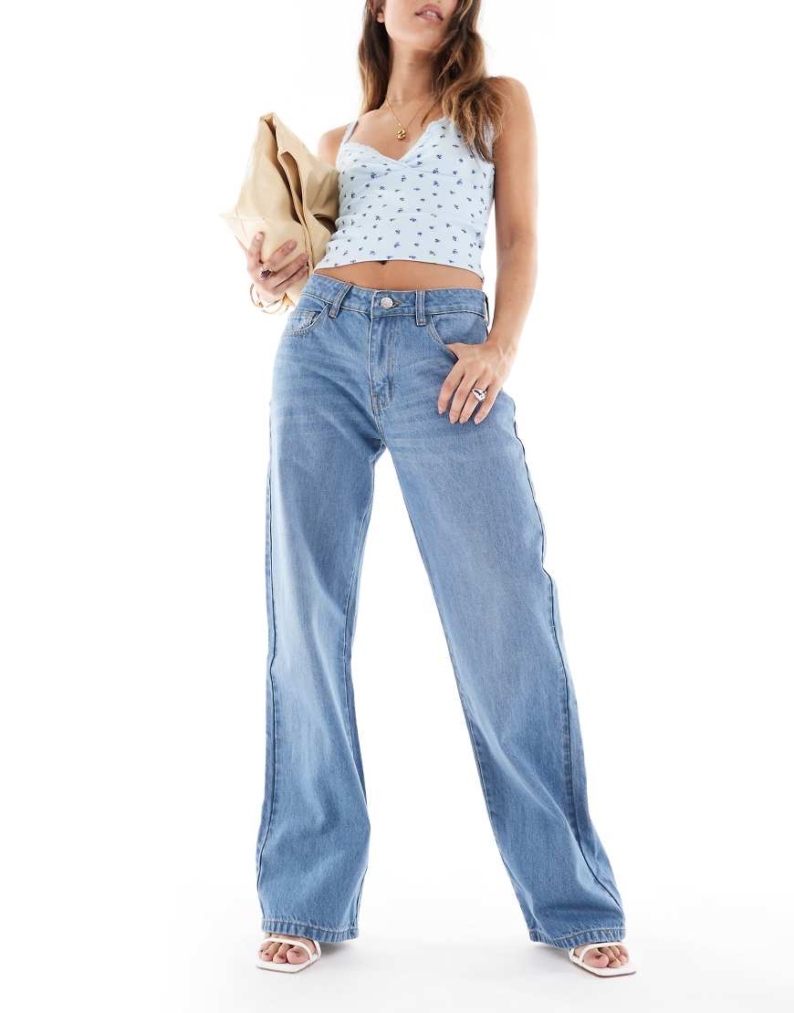 Daisy Street - Weite Jeans in vintage-blauer Waschung mit niedrigem Bund Daisy Street - Weite Jeans in vintage-blauer Waschung mit niedrigem Bund von Daisy Street
