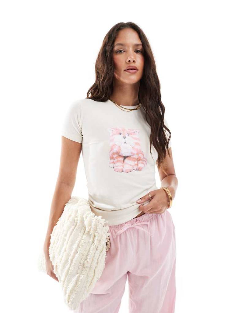Daisy Street x Bagpuss - Knapp geschnittenes T-Shirt in Vintage-Weiß mit Print von Daisy Street