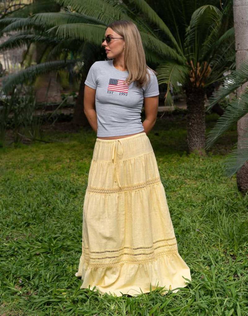 Daisy Street x Molly Mcfarlane - Gestufter Boho-Maxirock in Buttermilchgelb von Daisy Street