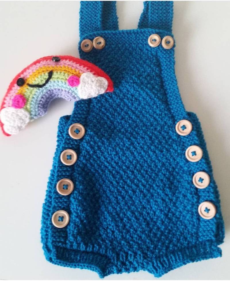 Handgestrickter Baby Strampler Kurzer Anzug Aus Weichem Dk Garn von DaisyButtonPretties