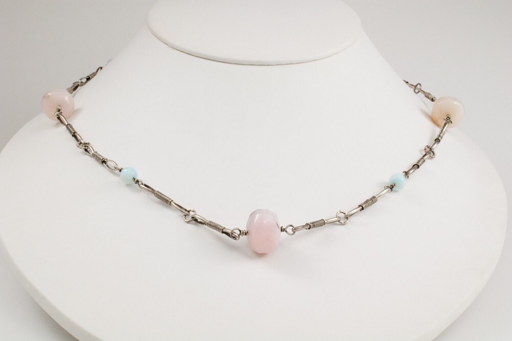 Handgefertigte Sterling-Kette Mit Rosa Und Blau Anden Opal Handgefertigte Sterling-Kette Mit Rosa Und Blau Anden Opal von DaisyCatJewelry