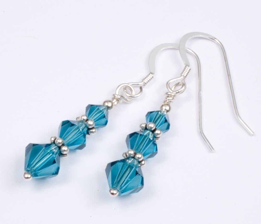 Indicolite Blau Swarovski Kristall Ohrringe Indicolite Blau Swarovski Kristall Ohrringe von DaisyCatJewelry