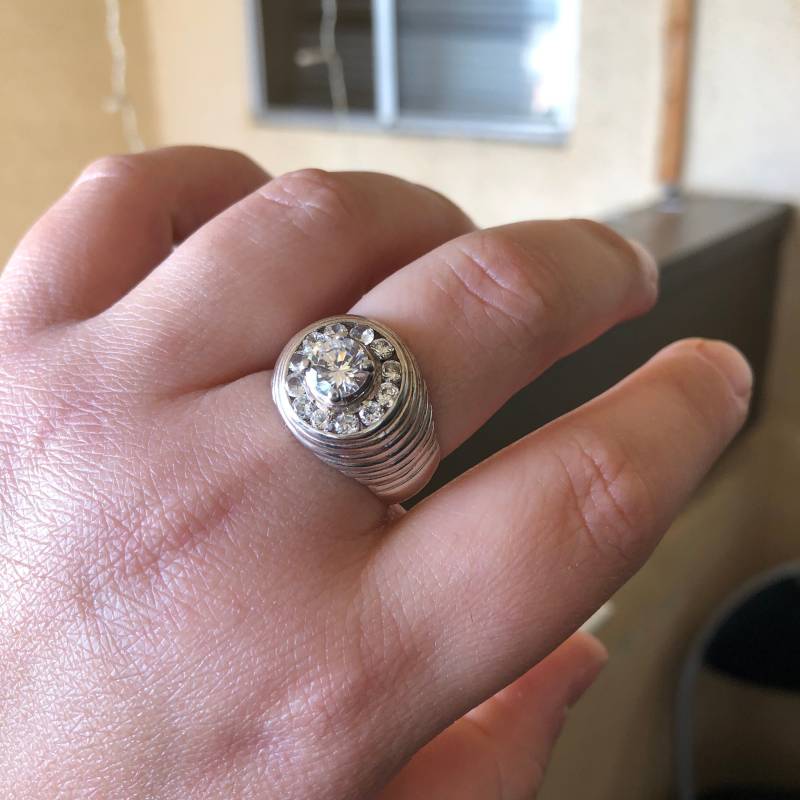 Großer Sterling Silber Herren Unisex Dome Ring Mit 7mm Zirkonia Im Rundschliff Und Umlaufenden Cz Steinen, Us Ringgröße 11 3/4 von DaisyDiamondVintage