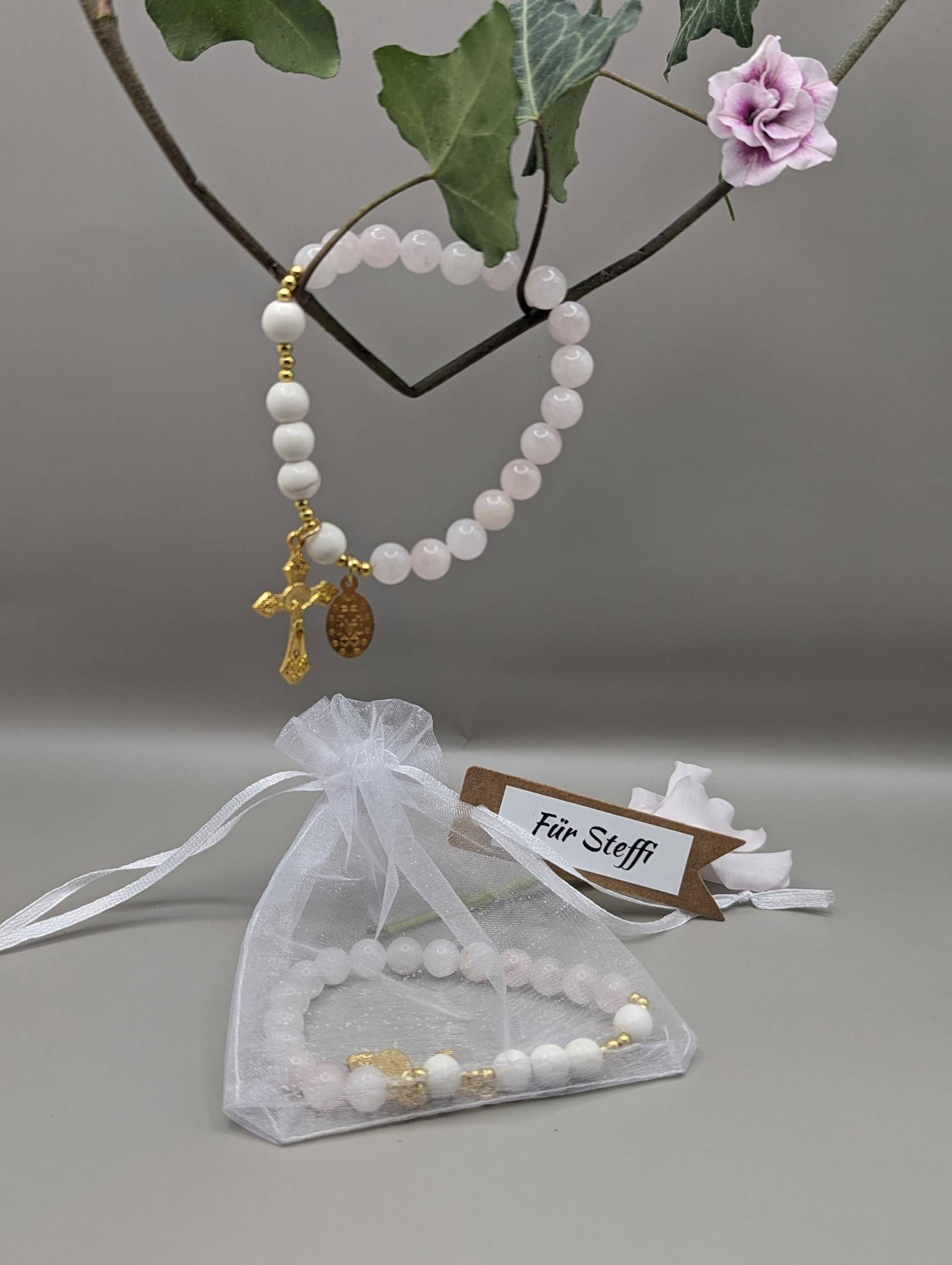 Armband Aus Rosenquarz Perlen - Geschenk Konfirmation Kreuz Handmade Gebet Religion Liebe Schutzstein Glücksbringer von DaisyKreationen