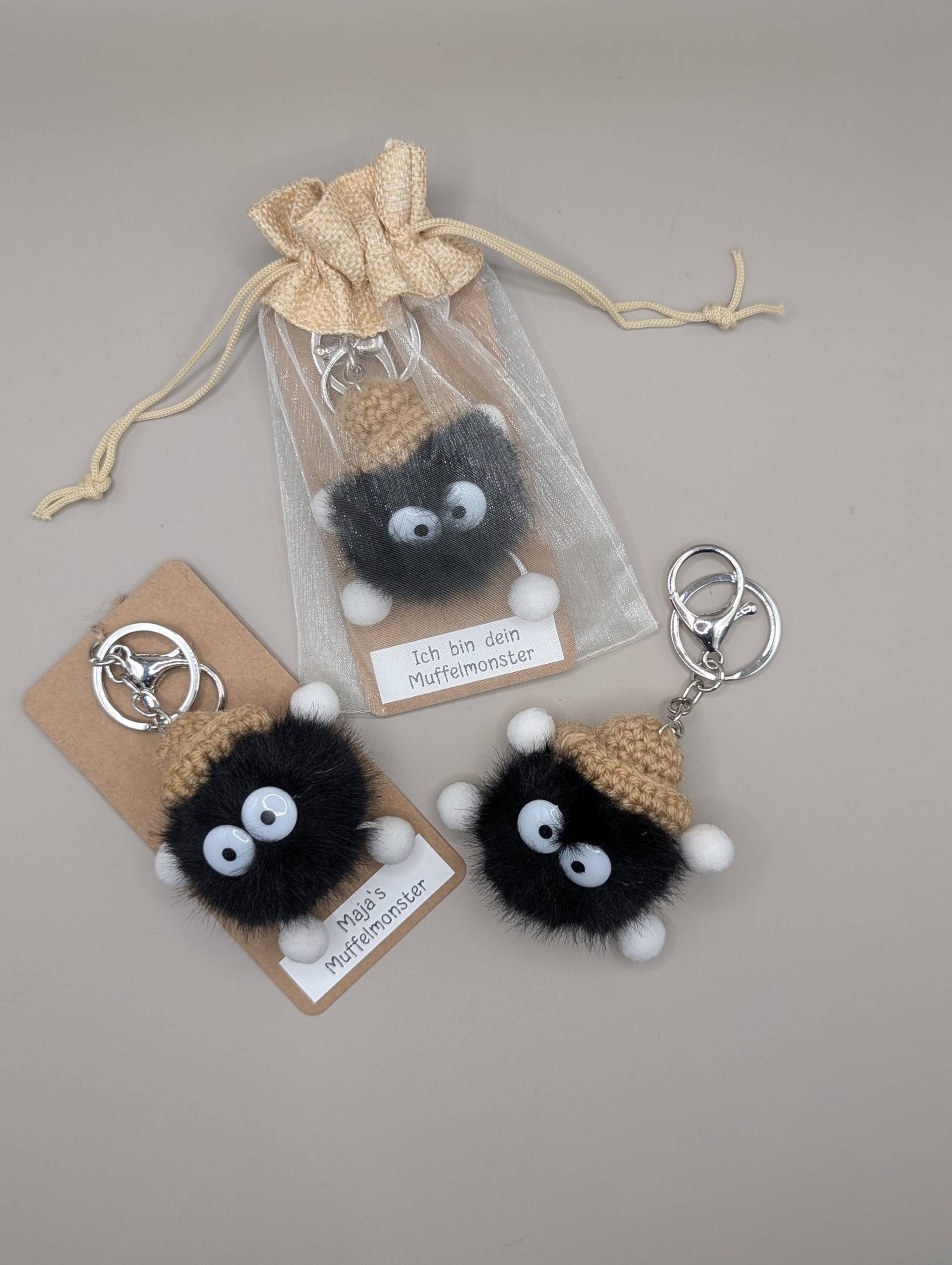 Flauschiges Muffelmonster - Schlüsselanhänger Gegen Schlechte Laune | Geschenk Für Morgenmuffel & Teenager Mit Name Personalisierbar von DaisyKreationen