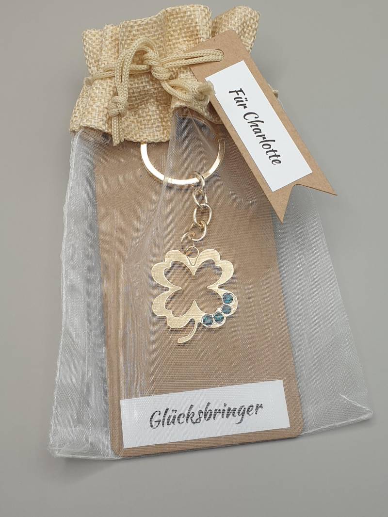 Goldener Kleeblatt-Schlüsselanhänger Mit Strasssteinen - Dein Personalisierter Glücksbringer von DaisyKreationen