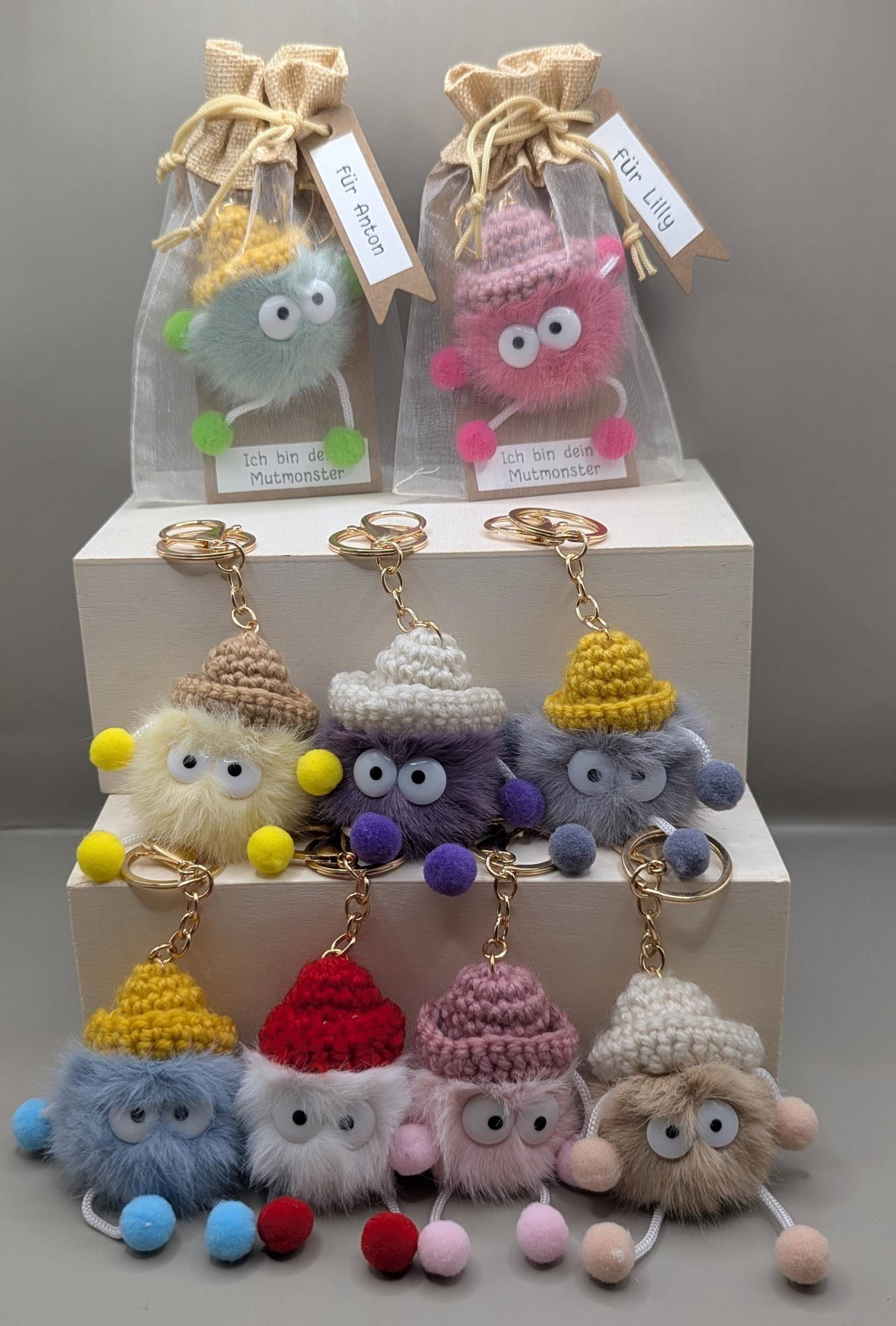 Mutmonster Anhänger - Glücksbringer & Kleines Mut-Geschenk Puschelmonster in 9 Farben Geschenk Für Kinder Erwachsene Mutmacher von DaisyKreationen