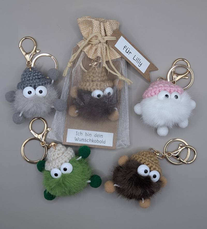 Wunschkobold Schlüsselanhänger - Glücksbringer in 4 Farben, Mit Namensanhänger. Perfektes Weihnachtsgeschenk & Adventskalenderfüllung von DaisyKreationen