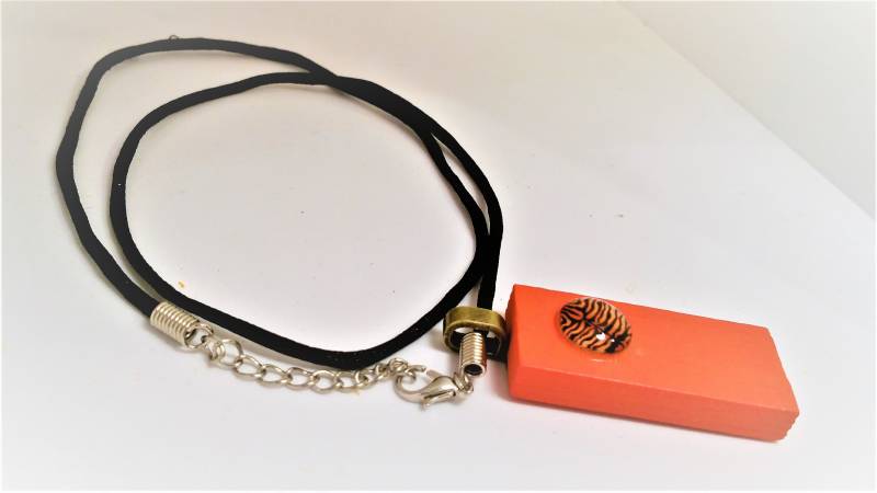 Anhänger Aus Holz, Rechteck Anhänger, Orange Halskette, Sommer 5. Jahrestag von DaisyLinksDesigns