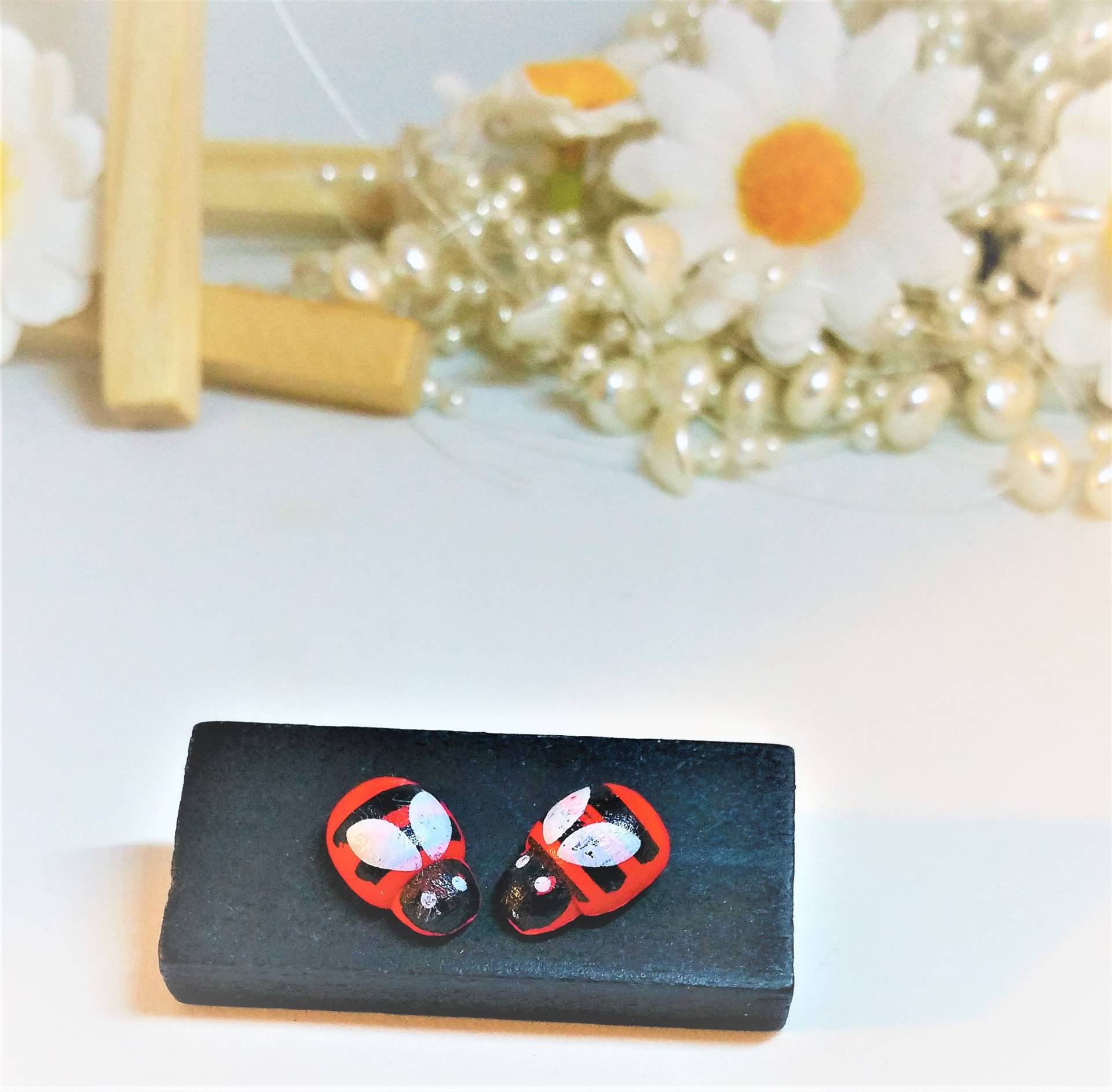 Brosche Aus Holz, Rechteckige Brosche, Marienkäfer Abzeichen, 5. Jahrestag, Hölzerne Geschenk von DaisyLinksDesigns