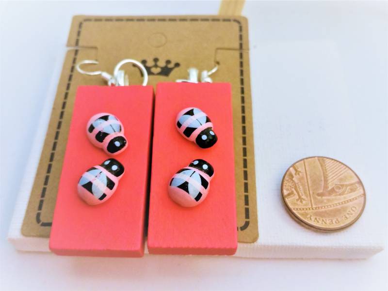 Holz, Rechteckige Ohrringe Marienkäfer Ohrringe, Holz Rechteck Geschenk, Geschenk von DaisyLinksDesigns