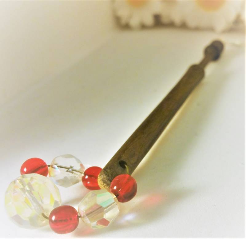 Spitze Spule Anhänger, Halskette, Anhänger Aus Holz, Vintage Hölzerne Halskette von DaisyLinksDesigns