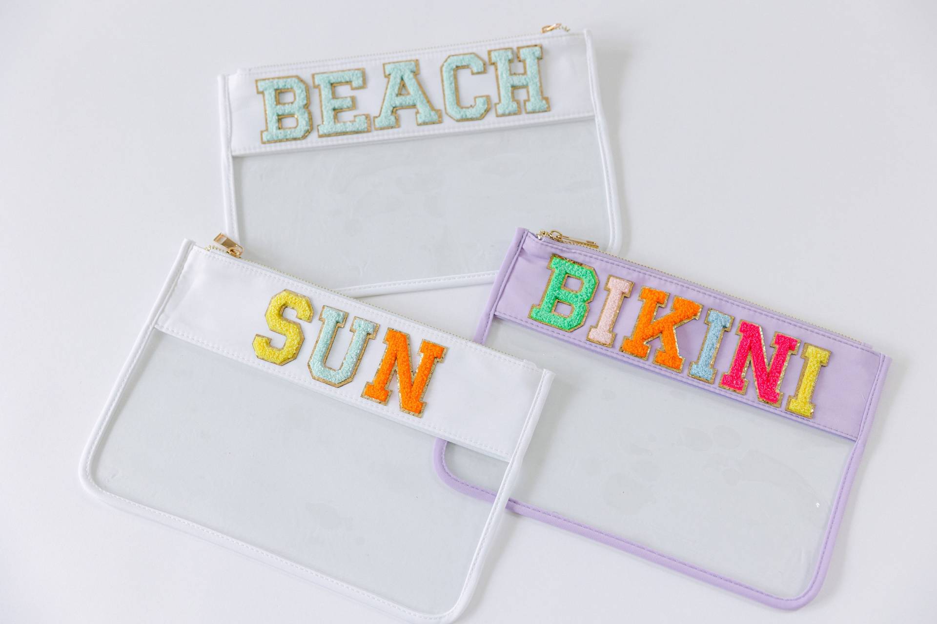 Personalisierte Klare Nylon Reißverschlusstasche | Urlaubsbeutel Mit Aufnäher Chenille Beutel Spf Tasche Klare Reisetasche Strandtasche von DaisyScottDesigns