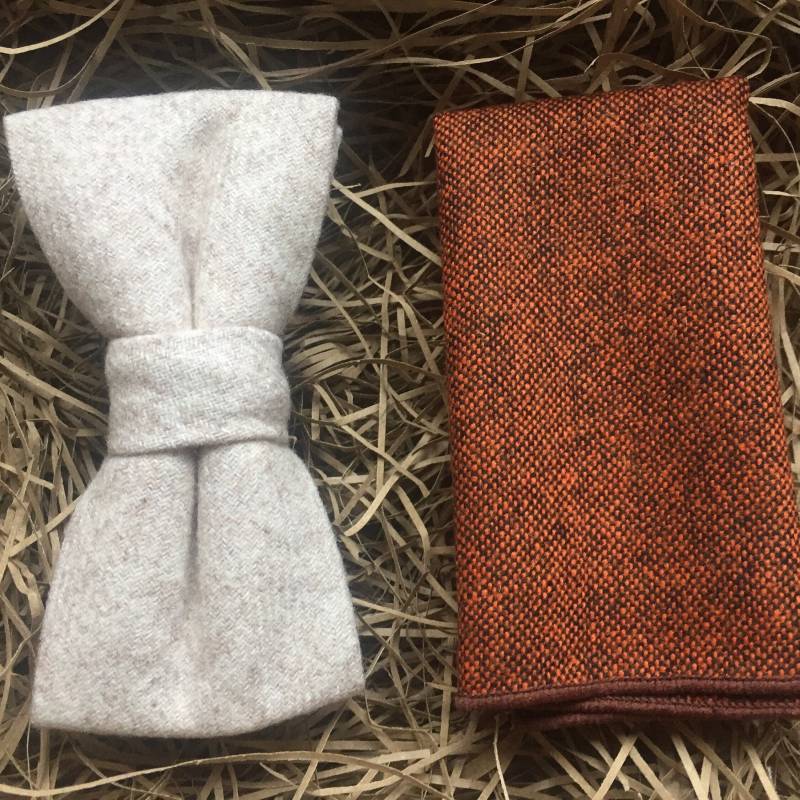 The Dill Und Ahorn Herren Fliege Weihnachtsgeschenk Herbstliche Burnt Orange Einstecktuch Wolle Krawatte Set Tweed Krawatten von DaisyandOakStudio