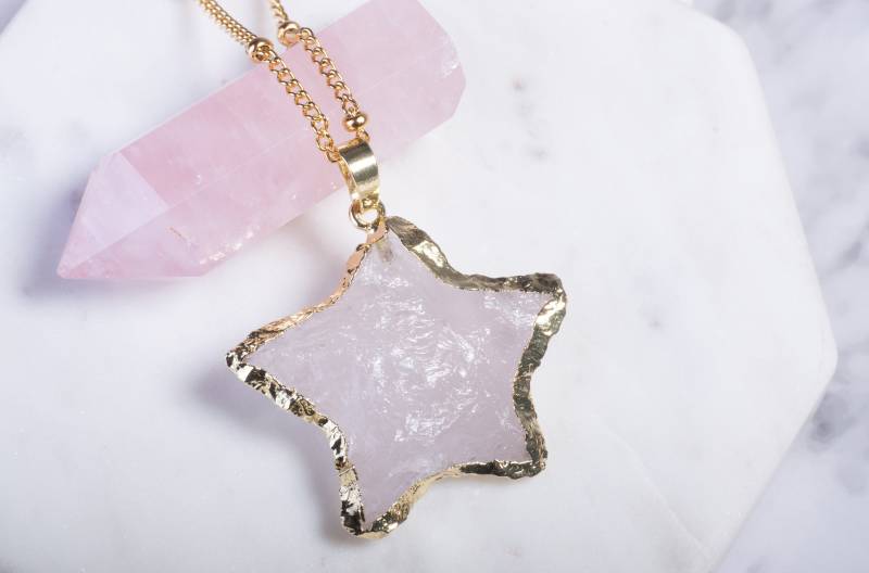 Rosenquarz Stern Halskette 24K Echtes Gold Überzogen Satelliten Kette Geschenk Für Sie von DaisylimeCreation