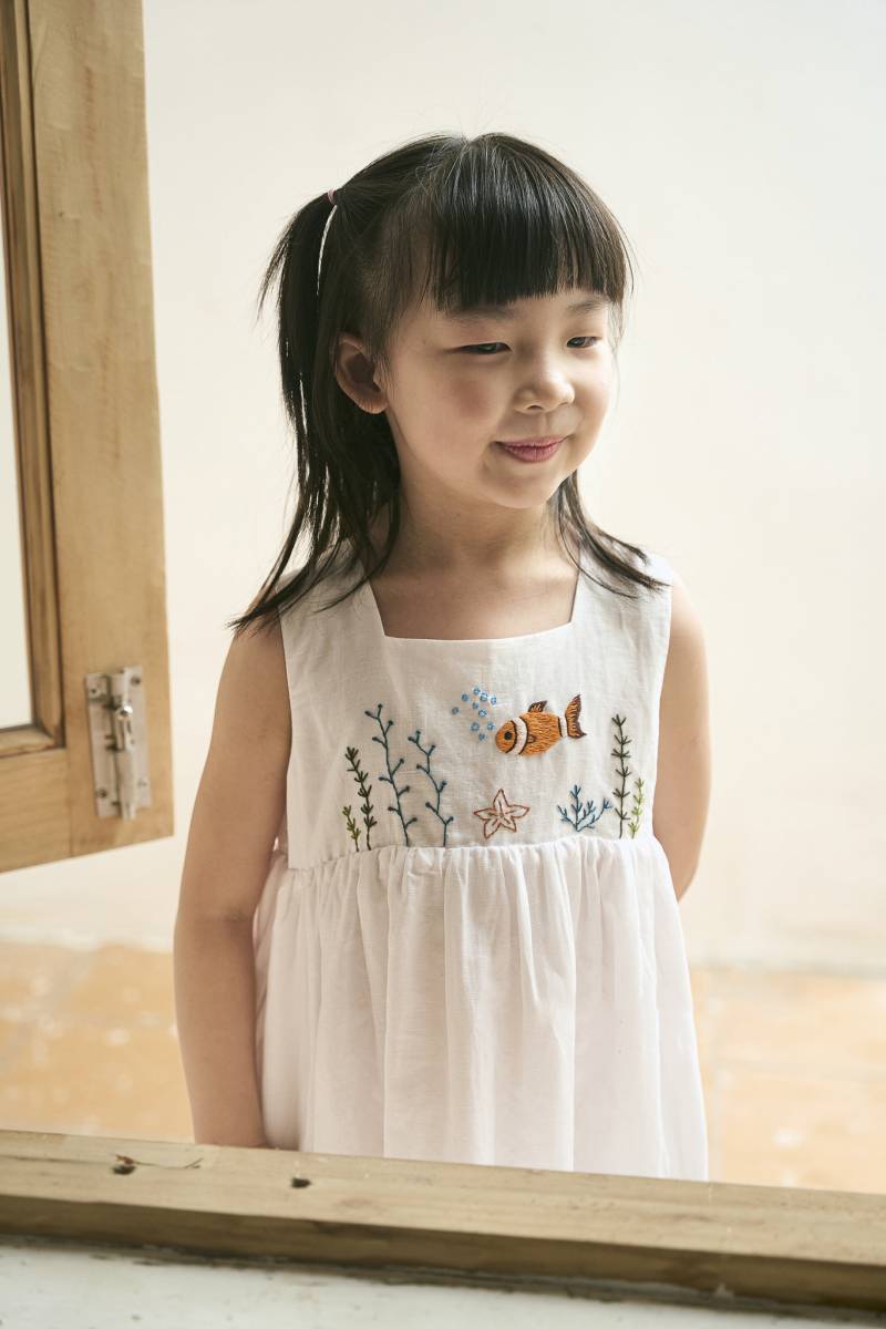 Leinenkleid Für Baby/Besticktes Kleid Mädchen Sommer Babykleid Bestickter Nemo Fisch von Daisystoryclothing