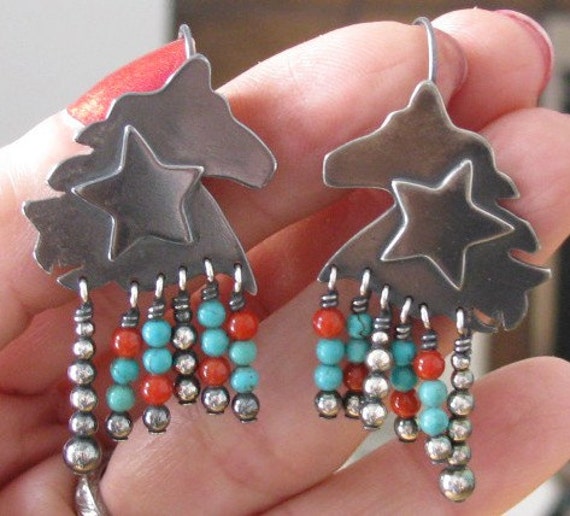 Westliche Stern Ohrringe Mit Türkis Und Koralle Perlen Akzente von DalaHorse