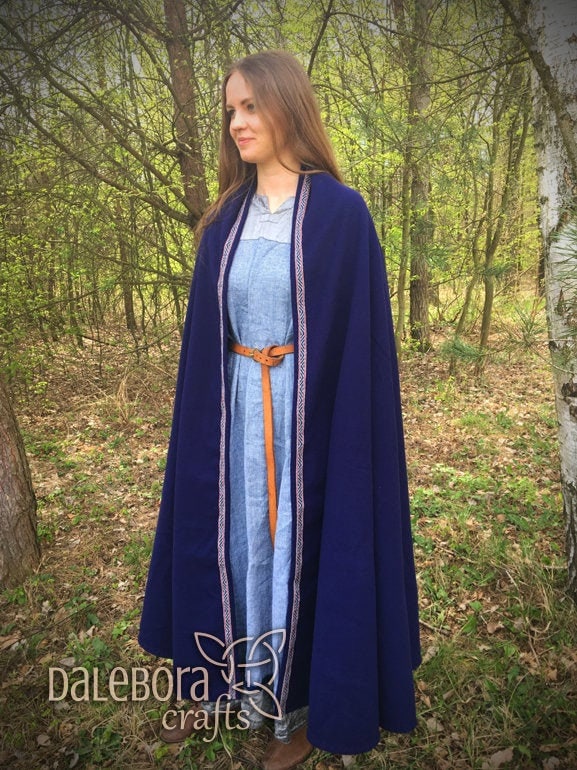 Mittelalterlicher Wikinger Umhang Mit Handgewebter Borte, Unisex Mittelalterlicher Wikinger Umhang Mit Handgewebter Borte, Unisex von DaleboraCrafts
