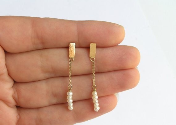 14K Gold Ohrhänger Mit Perlen - Massive Ohrstecker Kettenohrringe Lange Goldohrringe von DaliaShamirJewelry