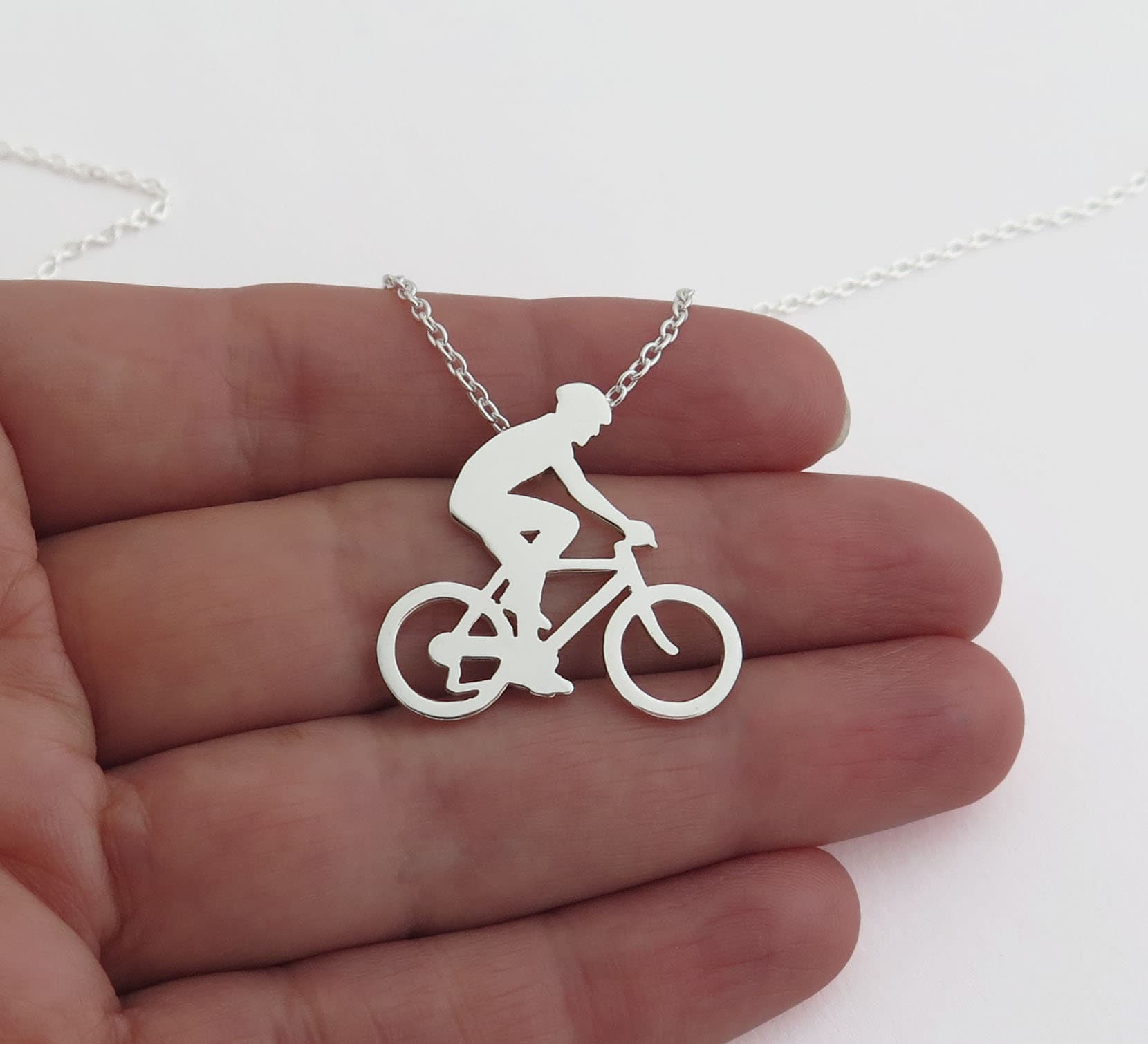 Fahrrad Halskette Anhänger - Bike Rider Sterling Silber Sport Schmuck von DaliaShamirJewelry