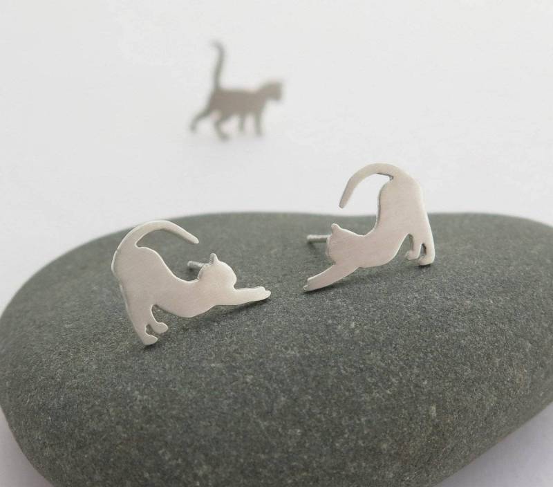 Katzenohrringe - Katzenliebhaber Geschenk Sterling Silber Ohrstecker Katzenschmuck Katzenohrstecker Tierliebhaber von DaliaShamirJewelry