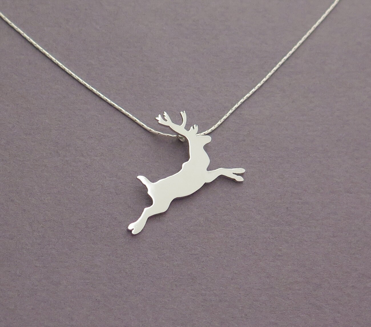 Reindede Anhänger Halskette, Silber Halskette Für Frauen, Sterling Weihnachtsgeschenk, Hirsch Tier von DaliaShamirJewelry