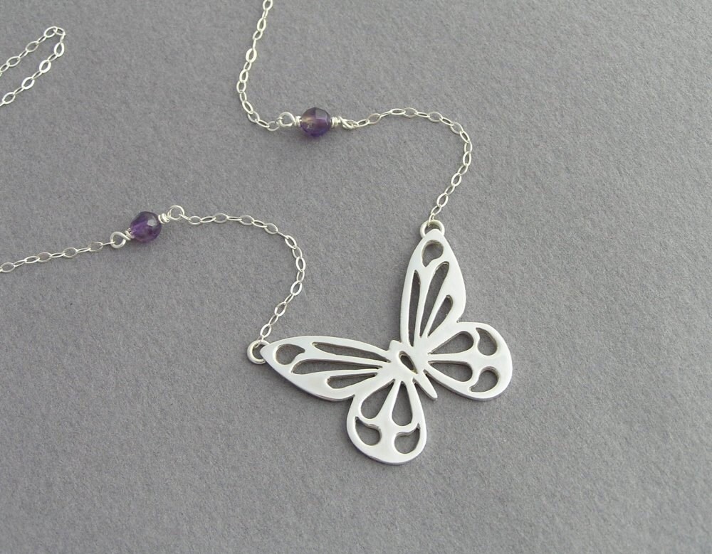 Schmetterling Halskette - Sterling Silber Mit Amethyst Anhänger von DaliaShamirJewelry