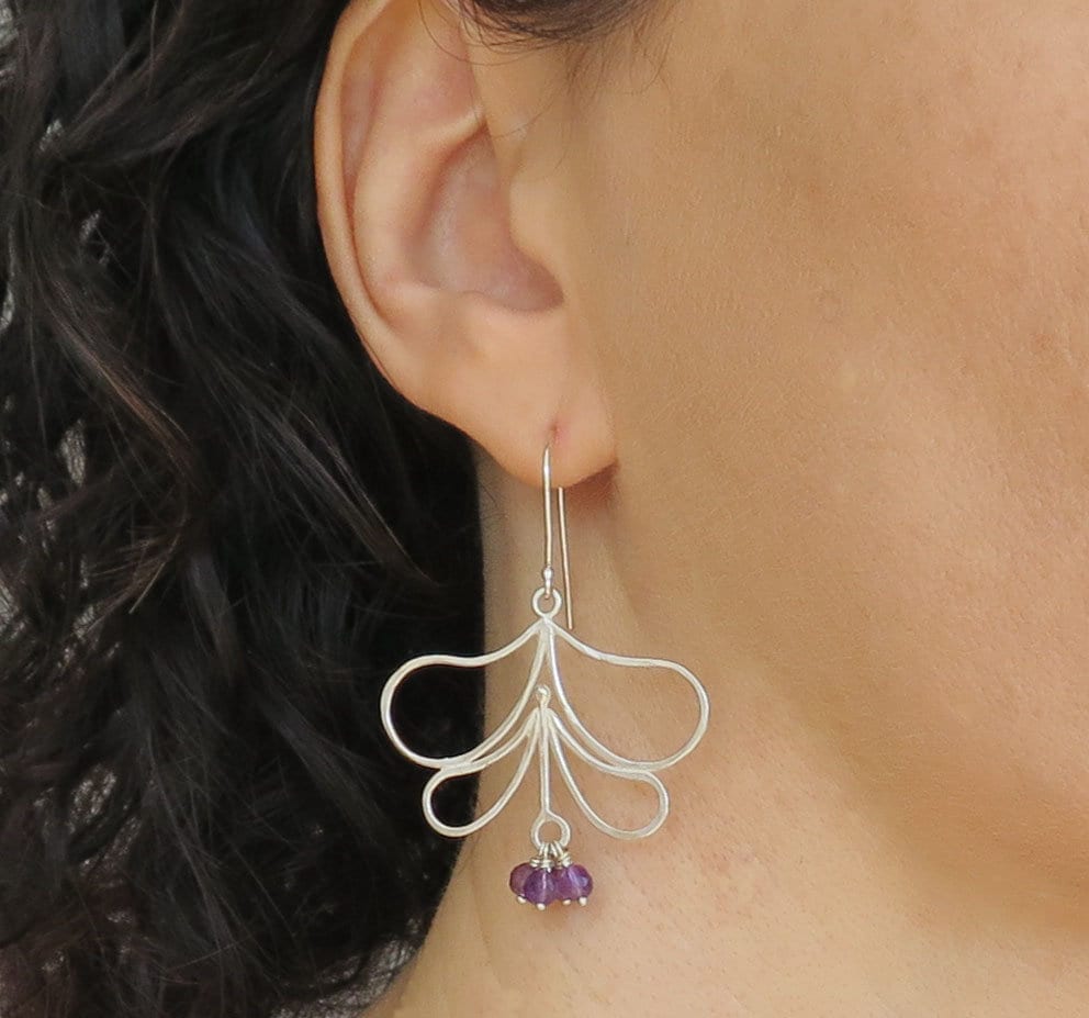 sterling Silber Ohrringe, Draht Blumen Amethyst Einzigartige Große Blume Blatt Ohrring von DaliaShamirJewelry