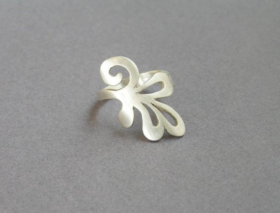 sterling Silber Zweigring - Wirbelnder Blattring von DaliaShamirJewelry