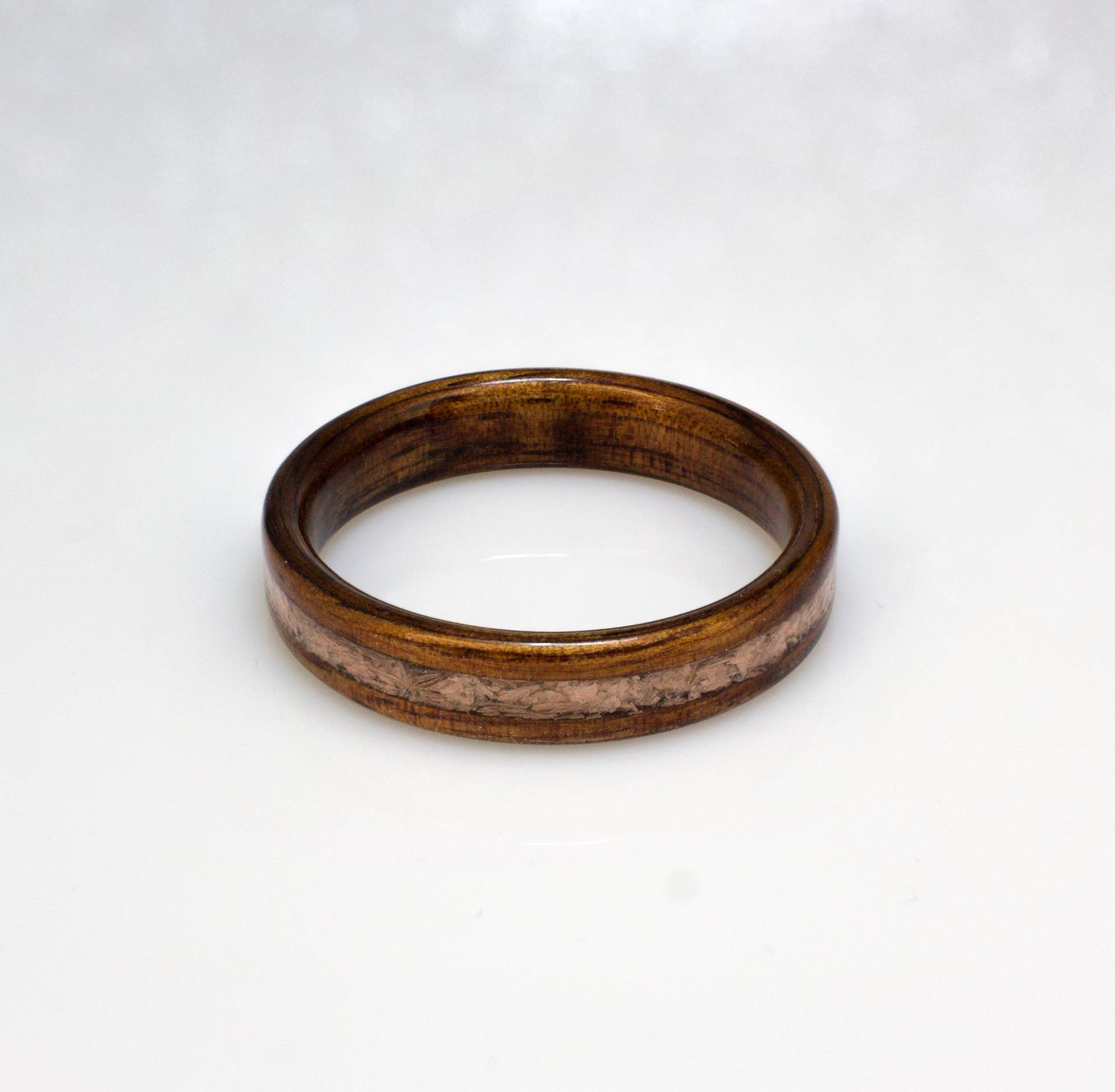Bentwood Ring Handgefertigt in Koa Holz Mit Glimmer Flocke Inlay/Schmuck Für Männer Oder Frauen von DaliaWoodia