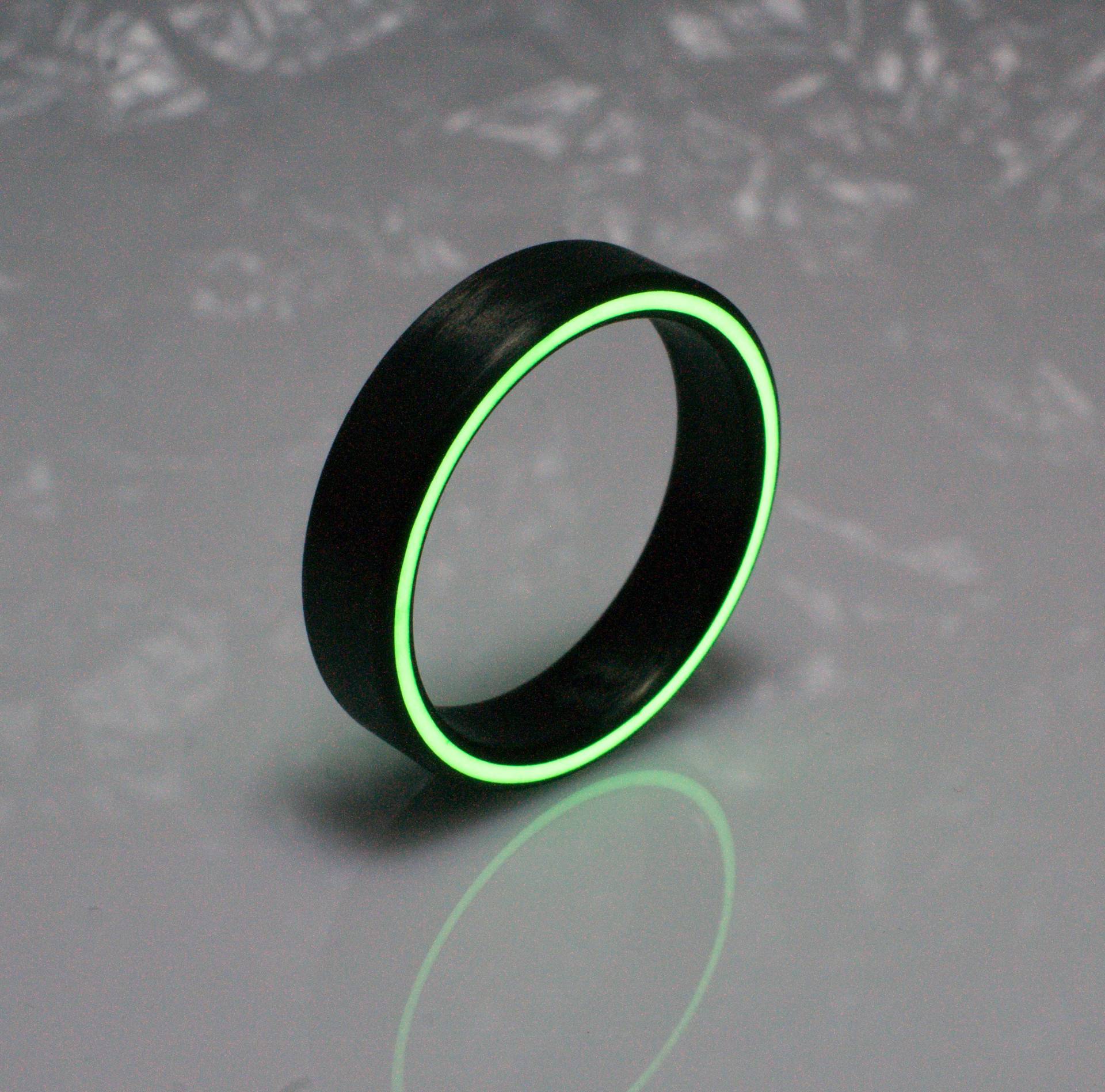 Carbon Fiber Glow Ring, Ring Band, Schwarzer Herren Für Ihn, Schwarzes Ehering, Bestes Geschenk von DaliaWoodia