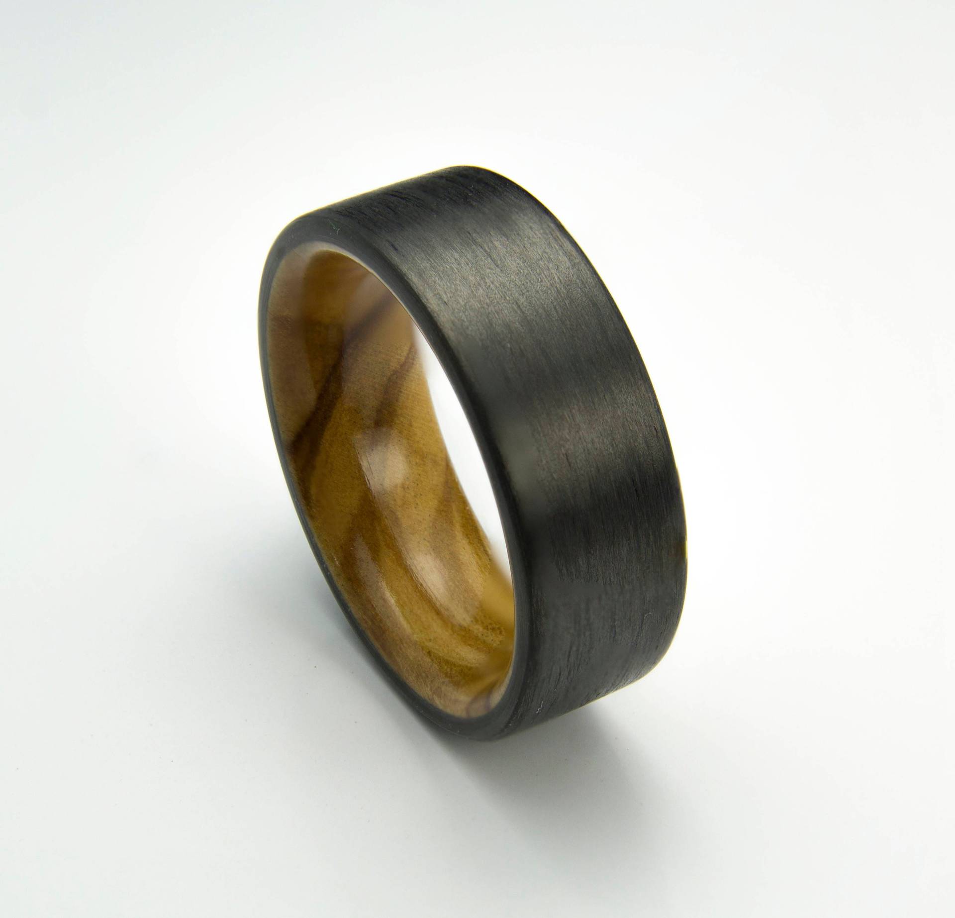 Carbon Fiber Ring Mit Olivenholz Liner von DaliaWoodia