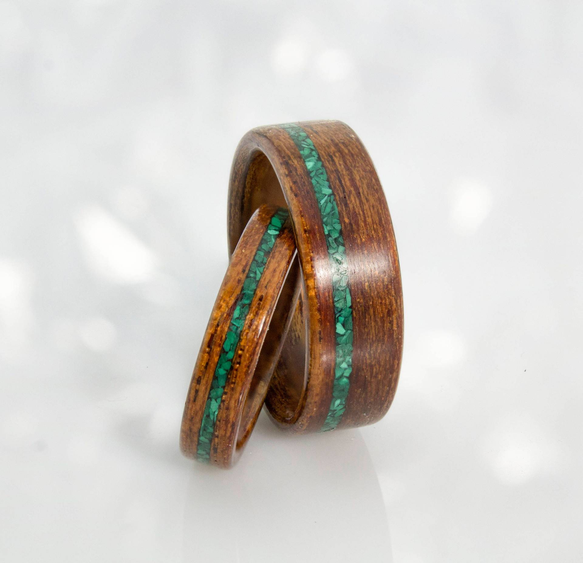 Ehering Set Bentwood Mahagoni Holz Mit Malachit Inlay von DaliaWoodia