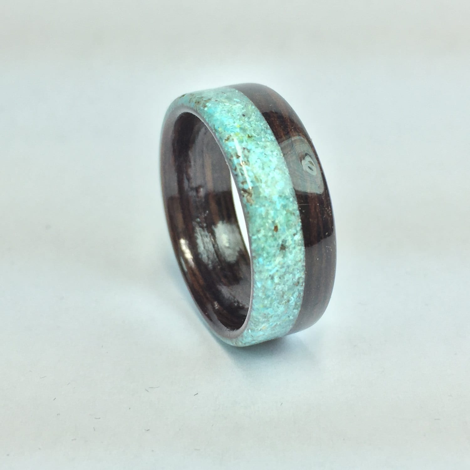 Holzring, Türkis Ring Handgefertigt Aus Wenge Holz Mit Inlay von DaliaWoodia