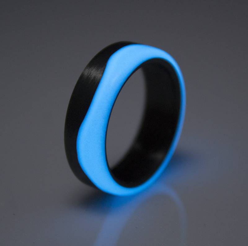 Kohlefaser Glow Ring, Ring Band, Schwarzer Herrenring Schwarz, Für Ihn, Ehering Carbonring, Bestes Geschenk Kohlefaser Glow Ring, Ring Band, Schwarzer Herrenring Schwarz, Für Ihn, Ehering Carbonring, Bestes Geschenk von DaliaWoodia
