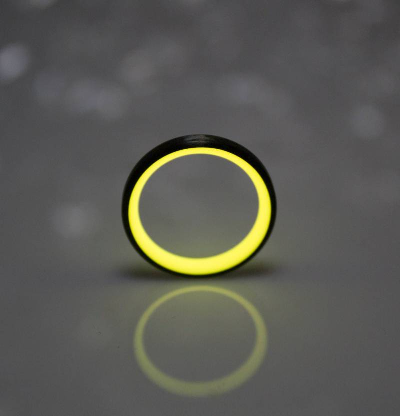 Kohlefaser Glühen Ring, Ring Band, Schwarzer Herren Schwarzen Für Ihn, Schwarze Hochzeitsband, Carbon Bestes Geschenk Kohlefaser Glühen Ring, Ring Band, Schwarzer Herren Schwarzen Für Ihn, Schwarze Hochzeitsband, Carbon Bestes Geschenk von DaliaWoodia