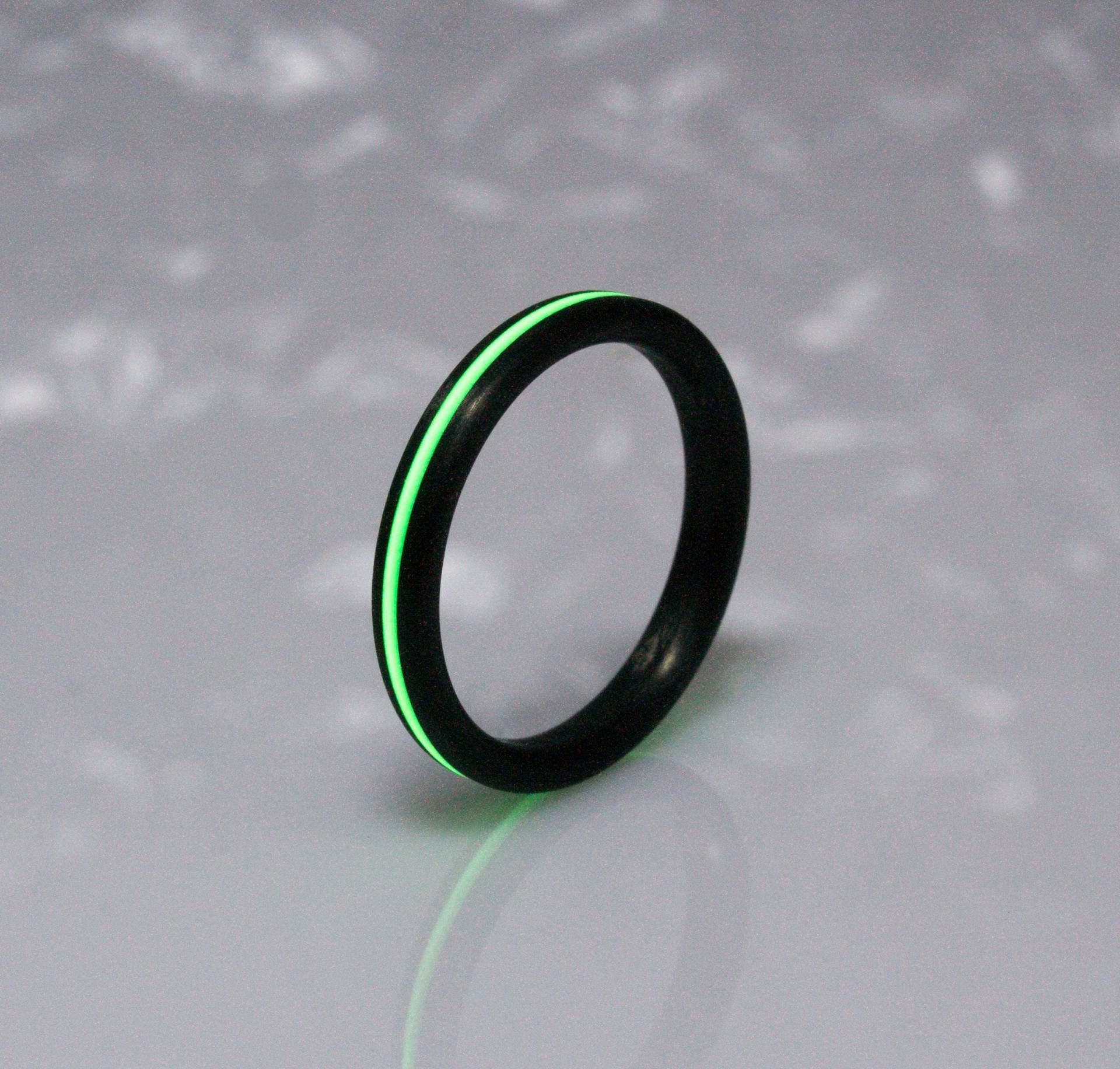 Kohlefaser Glühring Carbonfaser Glow Ring, Band, Schwarzer Mann Schwarzer Ring Für Mann, Ehering von DaliaWoodia