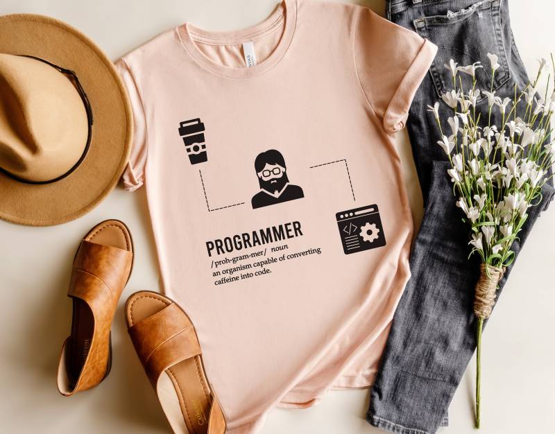 Software Programmierer Koffein T-Shirt, Computer Geek Geschenke, Engineer Shirt, Nerd Code Shirt von DalinCustomShirts