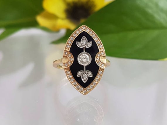 Diamant Marquis Verlobungsring Blätter Seitenband Marquise Ehering Curve Crown Ring Set Rosegold Schwarz Emaille Blattblume von DallerJewelry