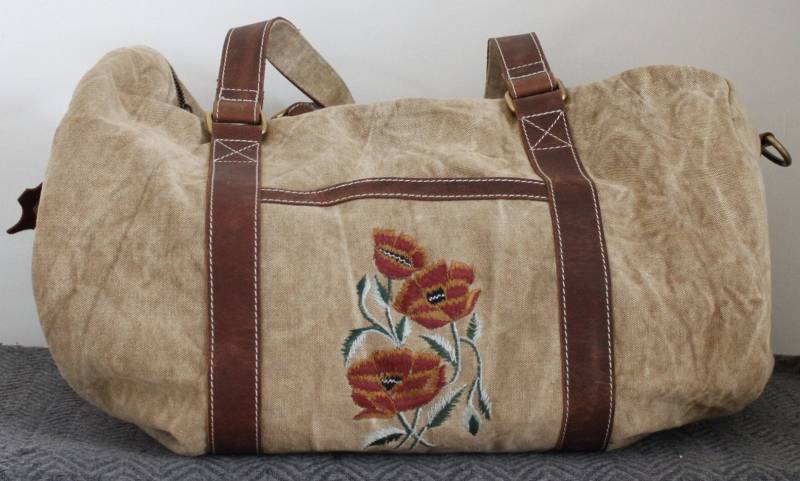 Wochenendtasche Mit Stickerei Mohntasche Reisetasche Blumen Bestickter Turnbeutel Boho-Reisetasche von Damlarose