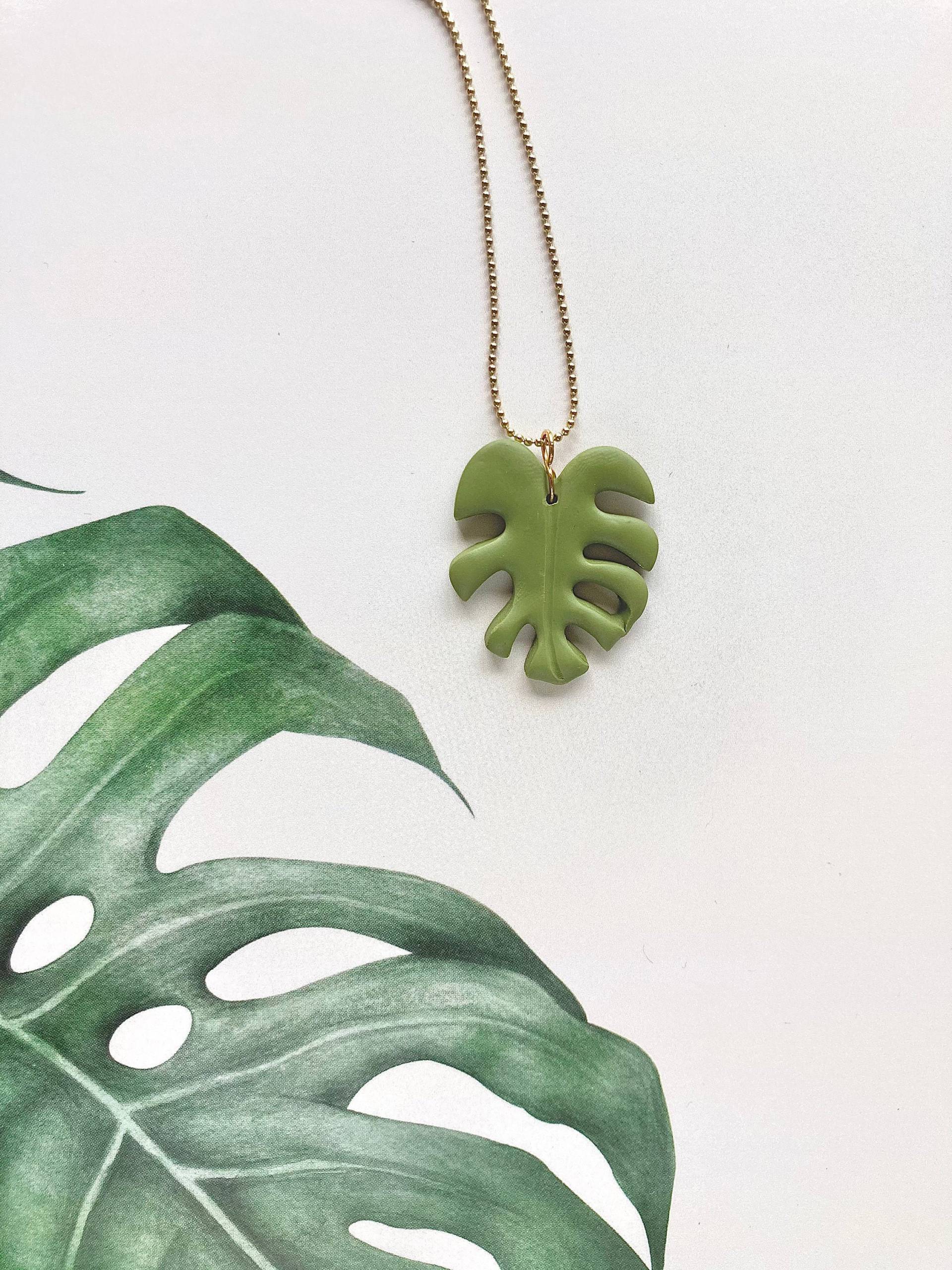 Monstera Halskette Polymer Clay Monstera Halskette Polymer Clay von Dammusi