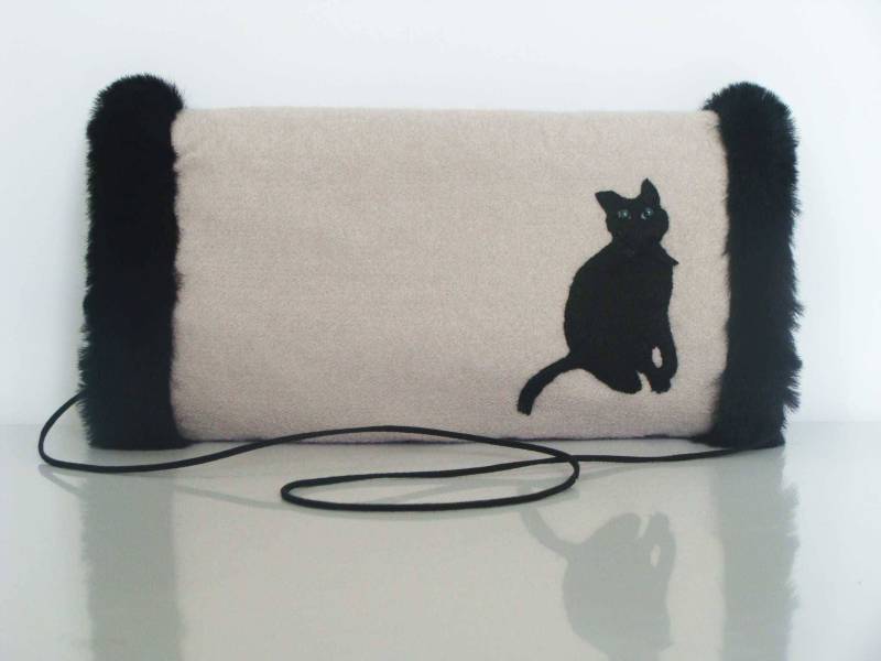 Rosa & Schwarz Wendefell Kleiner Muff Mit Schwarzer Katze Applikation Rosa & Schwarz Wendefell Kleiner Muff Mit Schwarzer Katze Applikation von Damufka