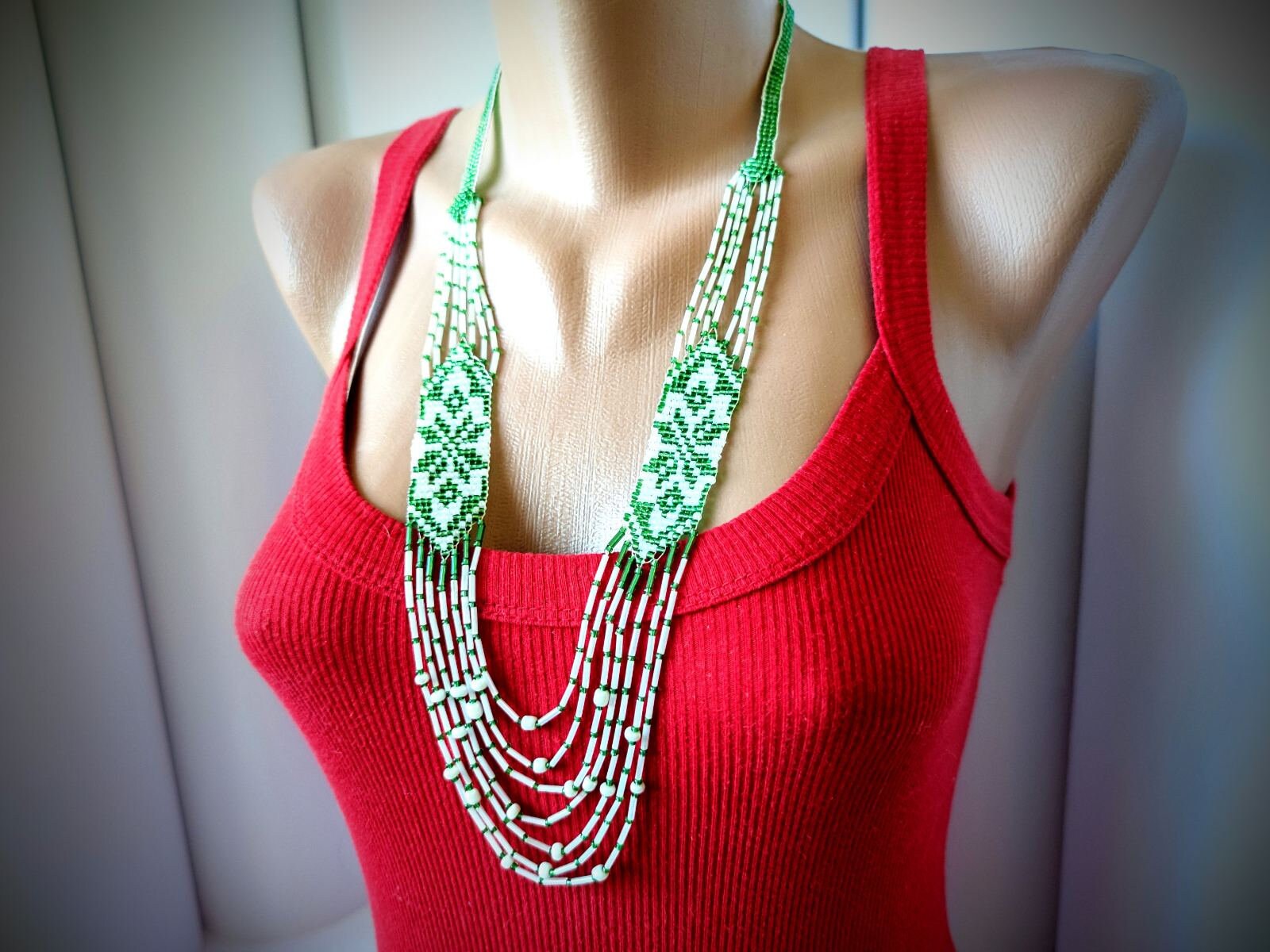 Lange Grüne Perlen Kette, Boho Bunte Handgemachte Perlenarbeit Kette von DanajewelryUA