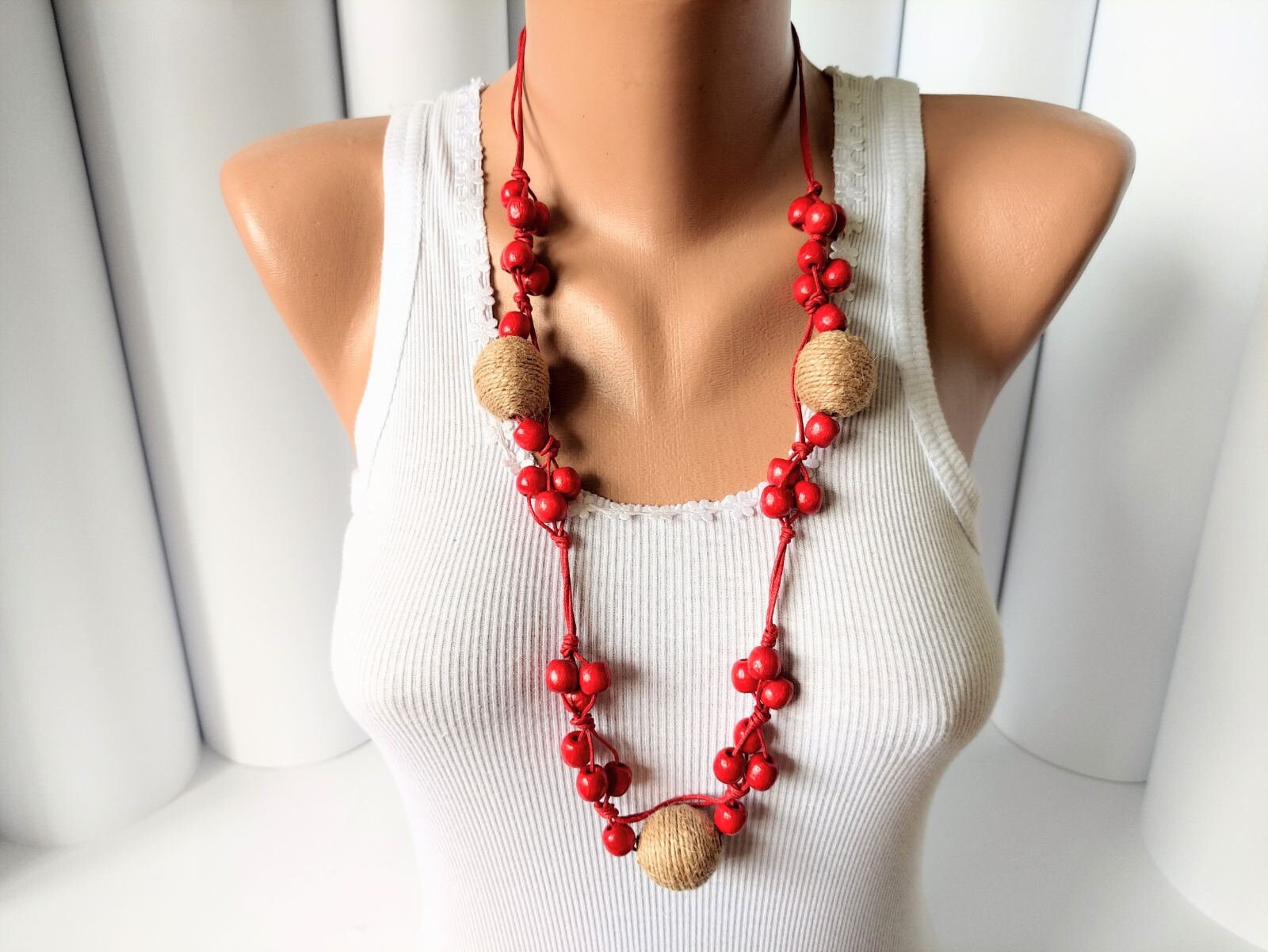 Rote Boho Perlenkette, Lange Holzperlenkette, Große Perlenkette, Chunky Holzkette, Lange Perlenkette von DanajewelryUA