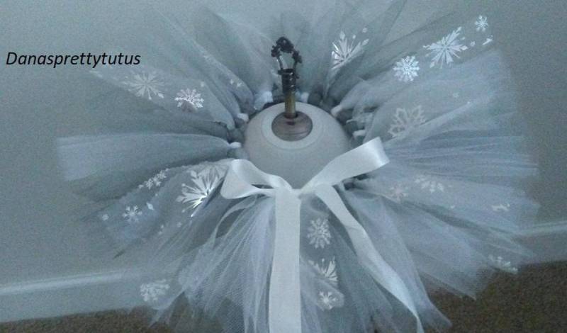 Eisige Schneeflocke Tutu von Danaswreathandtutus