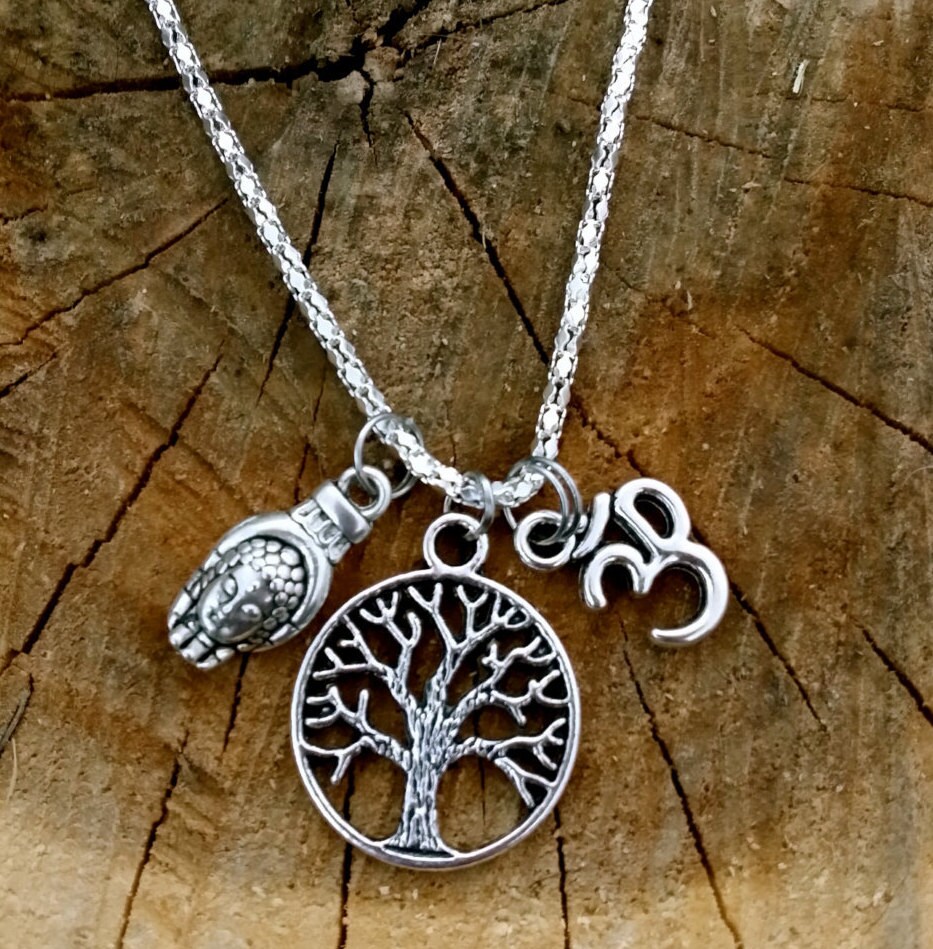 Das Leben Ist Gut Baum Des Lebens Om Buddha Hamsa Hand Anhänger Silber Halskette 18 "Haling Cluster Energie" Das Leben Ist Gut Baum Des Lebens Om Buddha Hamsa Hand Anhänger Silber Halskette 18 "Haling Cluster Energie" von DancingGypsies
