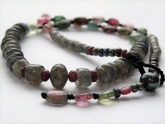 Grüne Mondstein Makramee Kette Labradorit, Rubin, Perle Boho Edelstein Grüne Mondstein Makramee Kette Labradorit, Rubin, Perle Boho Edelstein von DancingLotusDesigns