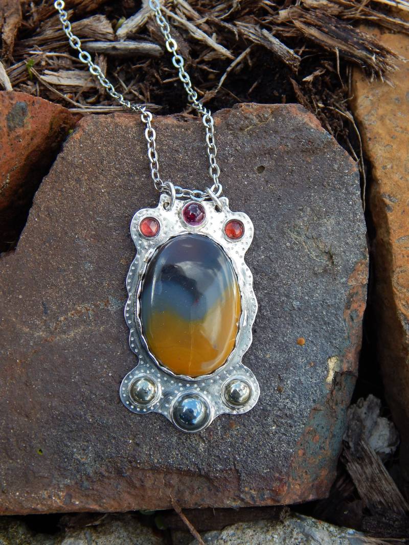 Kentucky Achat Silber Anhänger & Halskette von DancingMantisJewelry