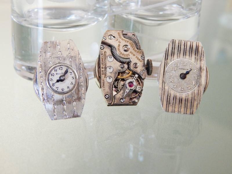 Warwick & Bulova Vintage Uhr Knopfabdeckungs-Set Warwick & Bulova Vintage Uhr Knopfabdeckungs-Set von DancingMantisJewelry